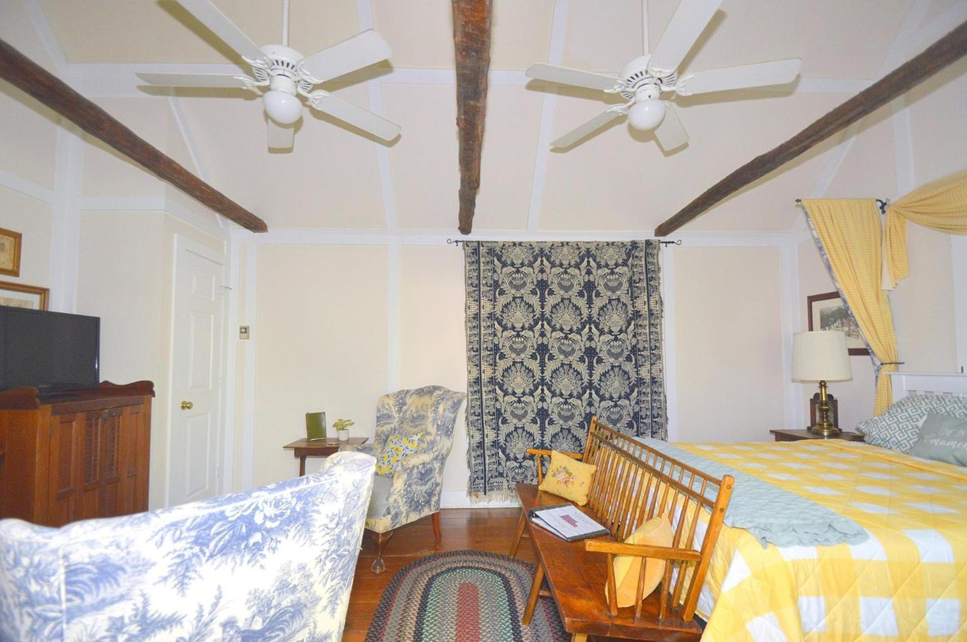 Bathkeepers Cottage Berkeley Springs Bagian luar foto