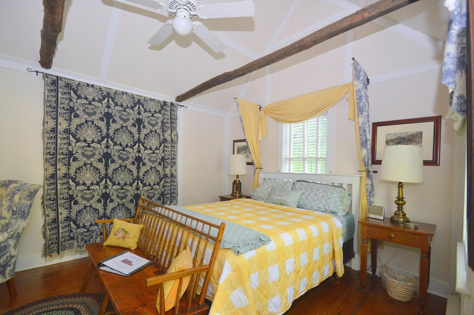 Bathkeepers Cottage Berkeley Springs Bagian luar foto