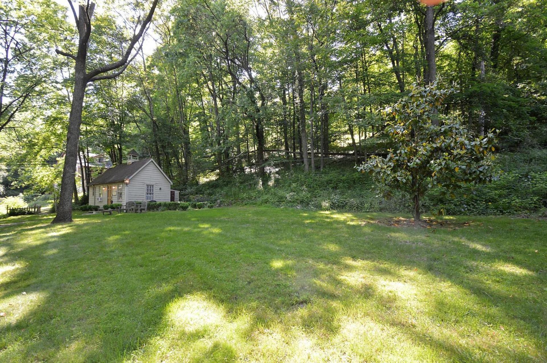 Bathkeepers Cottage Berkeley Springs Bagian luar foto